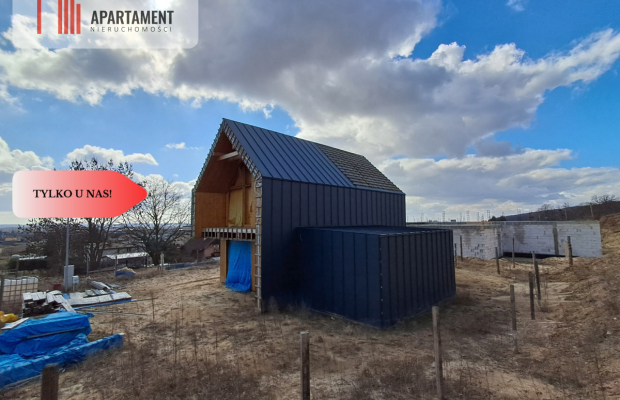 DOM NA WZGÓRZU W TRAKCIE BUDOWY