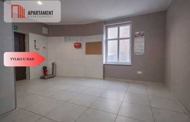 TYLKO U NAS! Lokal handlowo-usługowy w centrum!