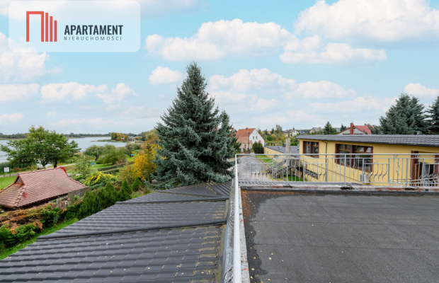 Dom z salą bankietową z widokiem na Jezioro