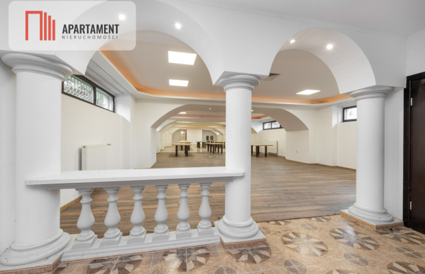 Dom z salą bankietową z widokiem na Jezioro