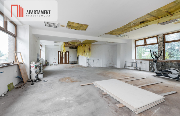 Dom z salą bankietową z widokiem na Jezioro