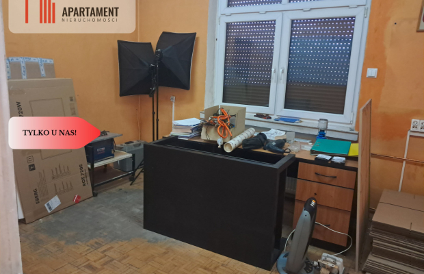 Lokal użytkowy z potencjałem w centrum Wąsosza!