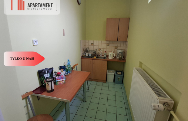 Lokal użytkowy z potencjałem w centrum Wąsosza!