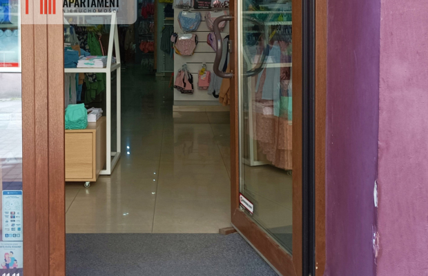 ODNOWIONA KAMIENICA W CENTRUM ŚWIECIA