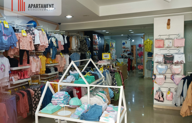 ODNOWIONA KAMIENICA W CENTRUM ŚWIECIA