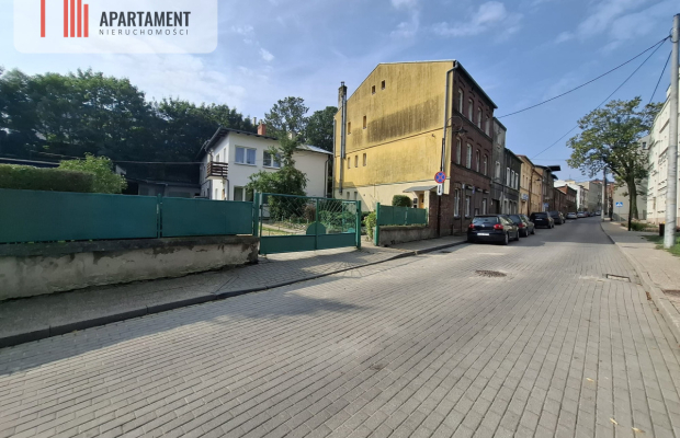 Lokal usługowy +działka (centrum)