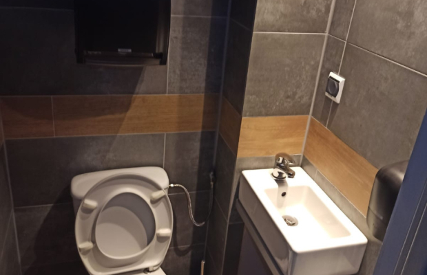 Doskonała Lokalizacja! Hala z Budynkiem Biurowym