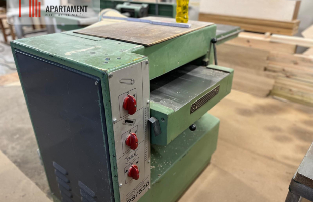 Kompletny, dobry zakłąd stolarski do wynajmu.