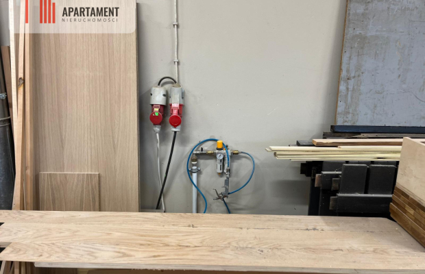 Kompletny, dobry zakłąd stolarski do wynajmu.