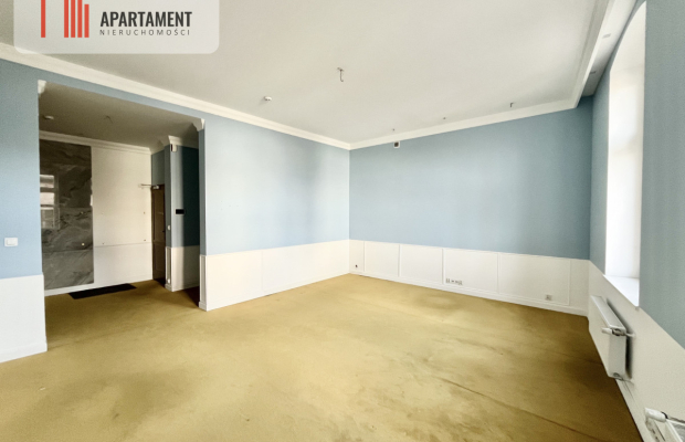 centrum, odrestaurowana kamienica, 1 piętro