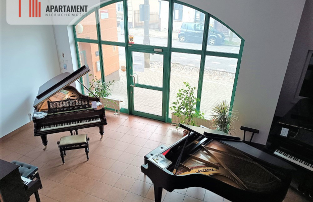 LOKAL USŁUGOWO-HANDLOWY 81 m2 CENTRUM MIASTA