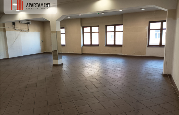 Duży lokal komercyjny do wynajęcia – Chodzież