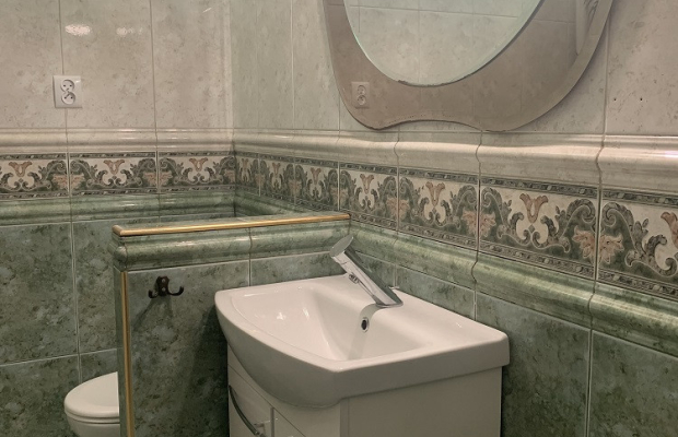 Śródmieście. Teren ogrodzony.