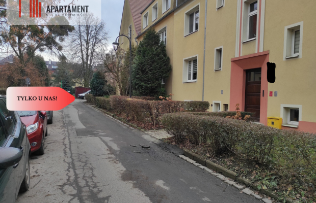 4 pokoje/komórka/piwnica/strych/ogrodzone podwórze