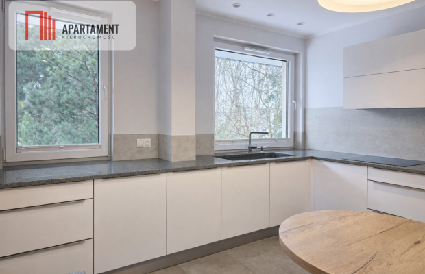 Apartament z widokiem na las