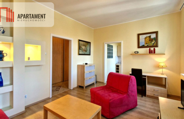 Budynek 2004-lokal umeblowany - od zaraz