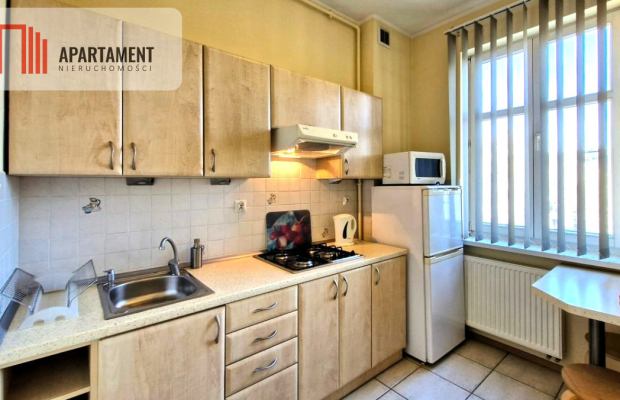 Budynek 2004-lokal umeblowany - od zaraz