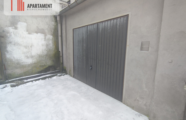 Mieszkanie na pierwszym piętrze z garażem!