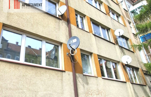 M3-wysoki parter-balkon-Zosinek-do remontu