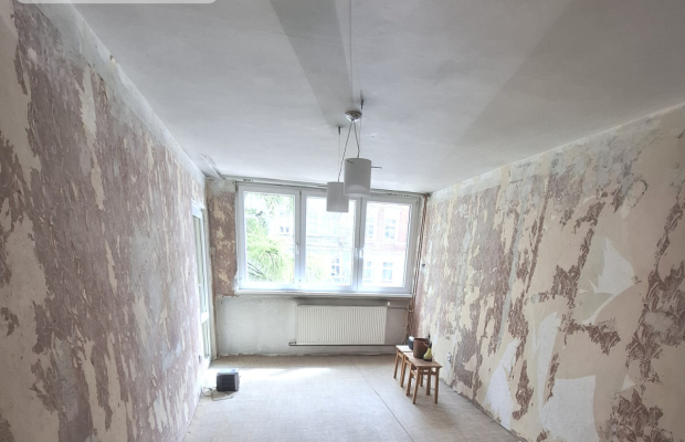 M3-wysoki parter-balkon-Zosinek-do remontu