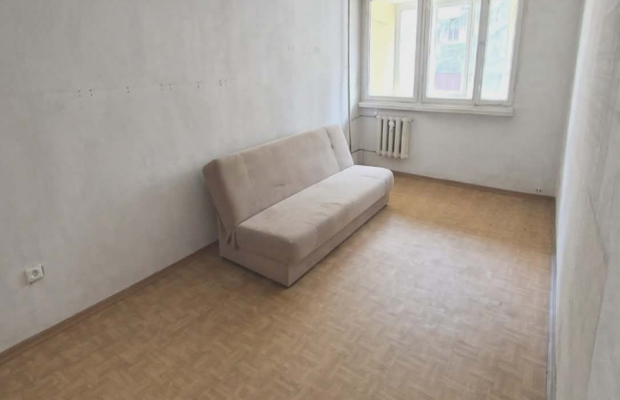 M3-wysoki parter-balkon-Zosinek-do remontu