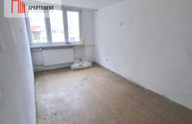 M3-wysoki parter-balkon-Zosinek-do remontu