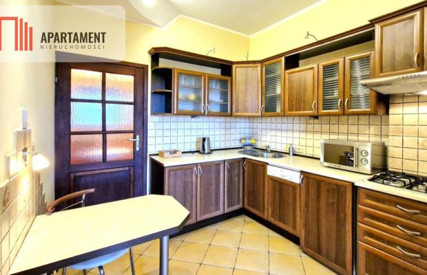 Budynek 2004-lokal umeblowany - od zaraz