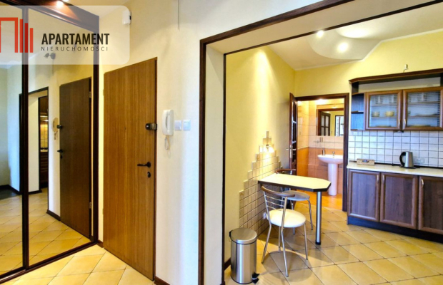 Budynek 2004-lokal umeblowany - od zaraz