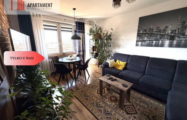 Wyremontowane mieszkanie z dużym balkonem.