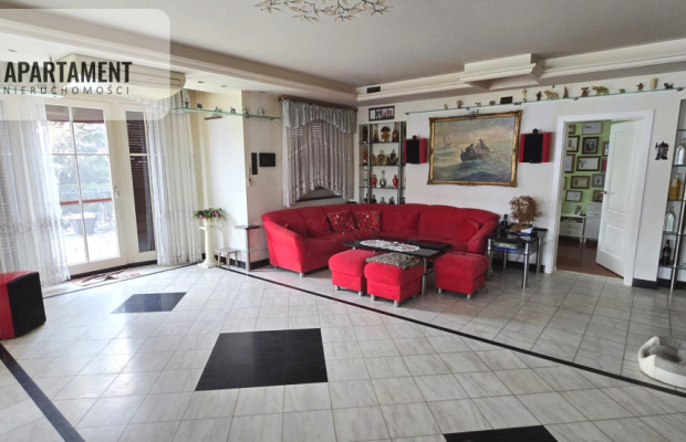 Wyjątkowe mieszkanie z ogrodem i basenem-Straszyn