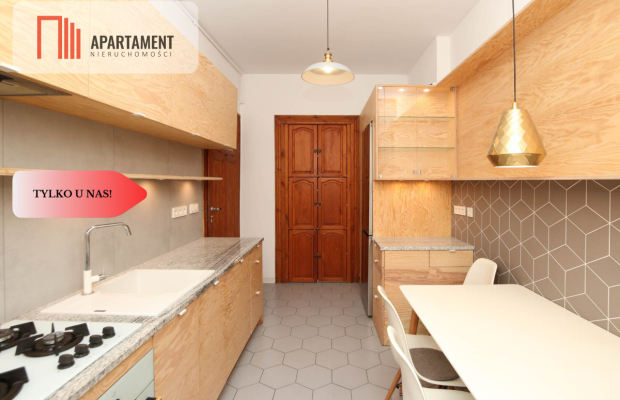 3 przestronne pokoje/balkonem/komórka lokatorska