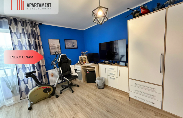 Nowoczesny dwupoziomowy segment z ogródkiem