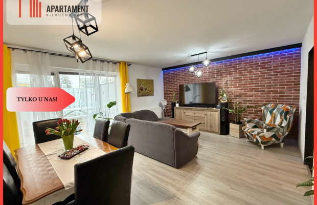 Nowoczesny dwupoziomowy segment z ogródkiem