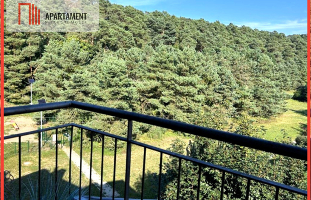 Klimatyczne dwupoziomowe mieszkanie