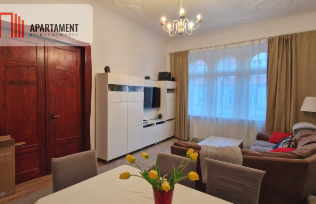 Mieszkanie 4 pokojowe, duży balkon, garaż.