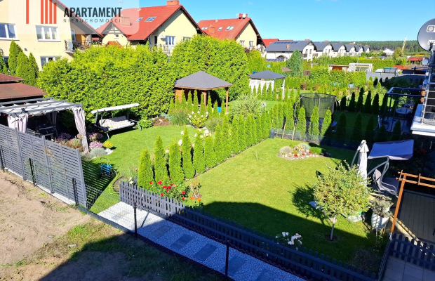 Mieszkanie w czterolokalowym budynku z ogródkiem