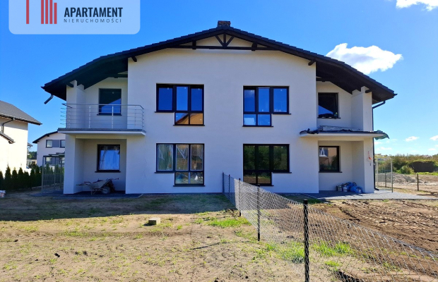 Mieszkanie w czterolokalowym budynku z ogródkiem