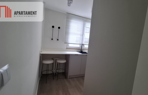 Mieszkanie 2 pokoje po generalnym remoncie .