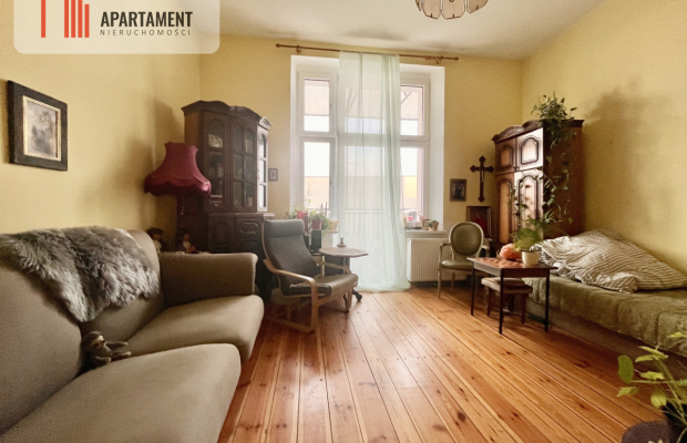 centrum, duża loggia, dobra inwestycja