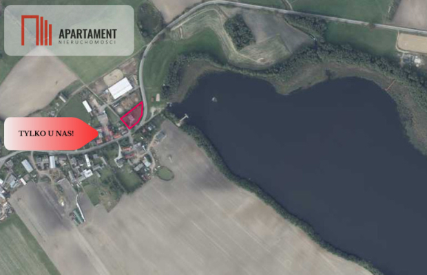 Atrakcyjna działka przy jeziorze