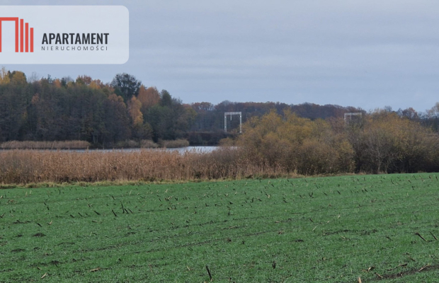 Działka nad jeziorem z warunkami zabudowy