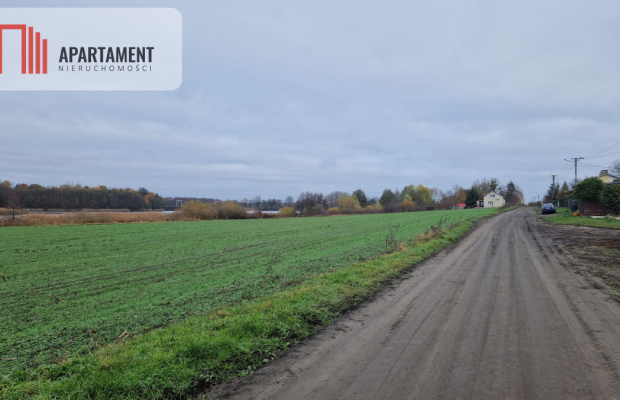 Działka nad jeziorem z warunkami zabudowy