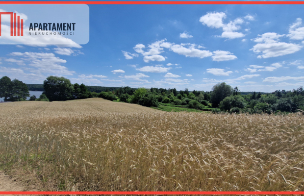 Duża działka nad jeziorem Ostrówieckim.
