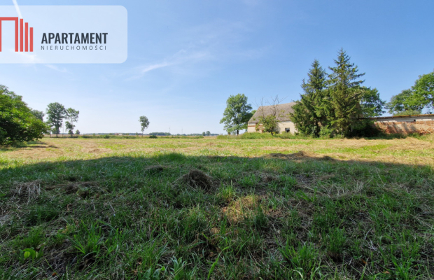 Działka z budynkiem w dobrej lokaliazcji!