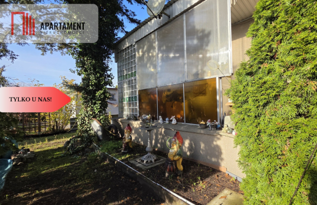 Rod Myślęcinek, domek murowany kanalizacja woda