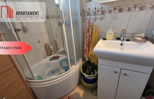 Rod Myślęcinek, domek murowany kanalizacja woda