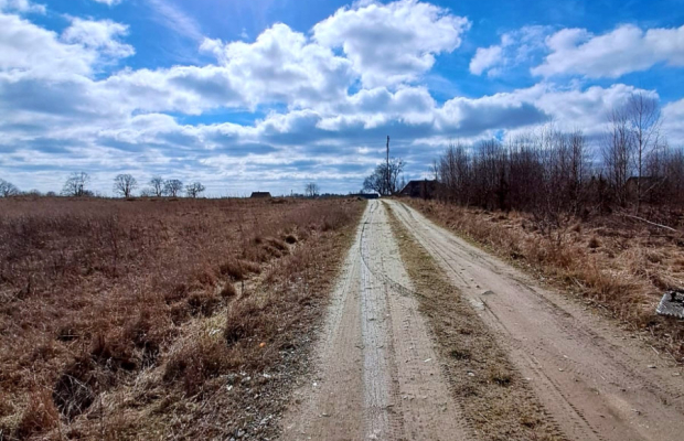 Działka budowlana z widokiem na jezioro