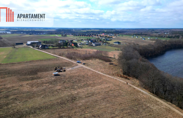 Działka budowlana z widokiem na jezioro
