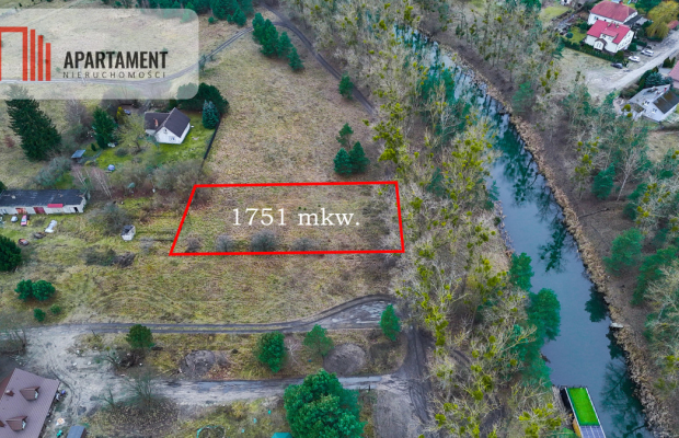 Piękne działki budowlane w Murowańcu nad kanałem