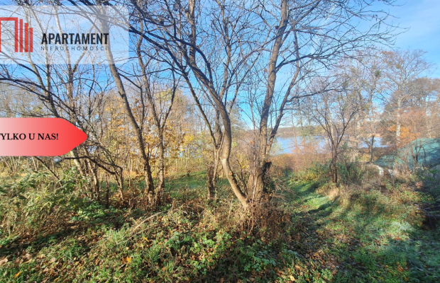 Pięknie położona działka przy jeziorze- Dobiegniew